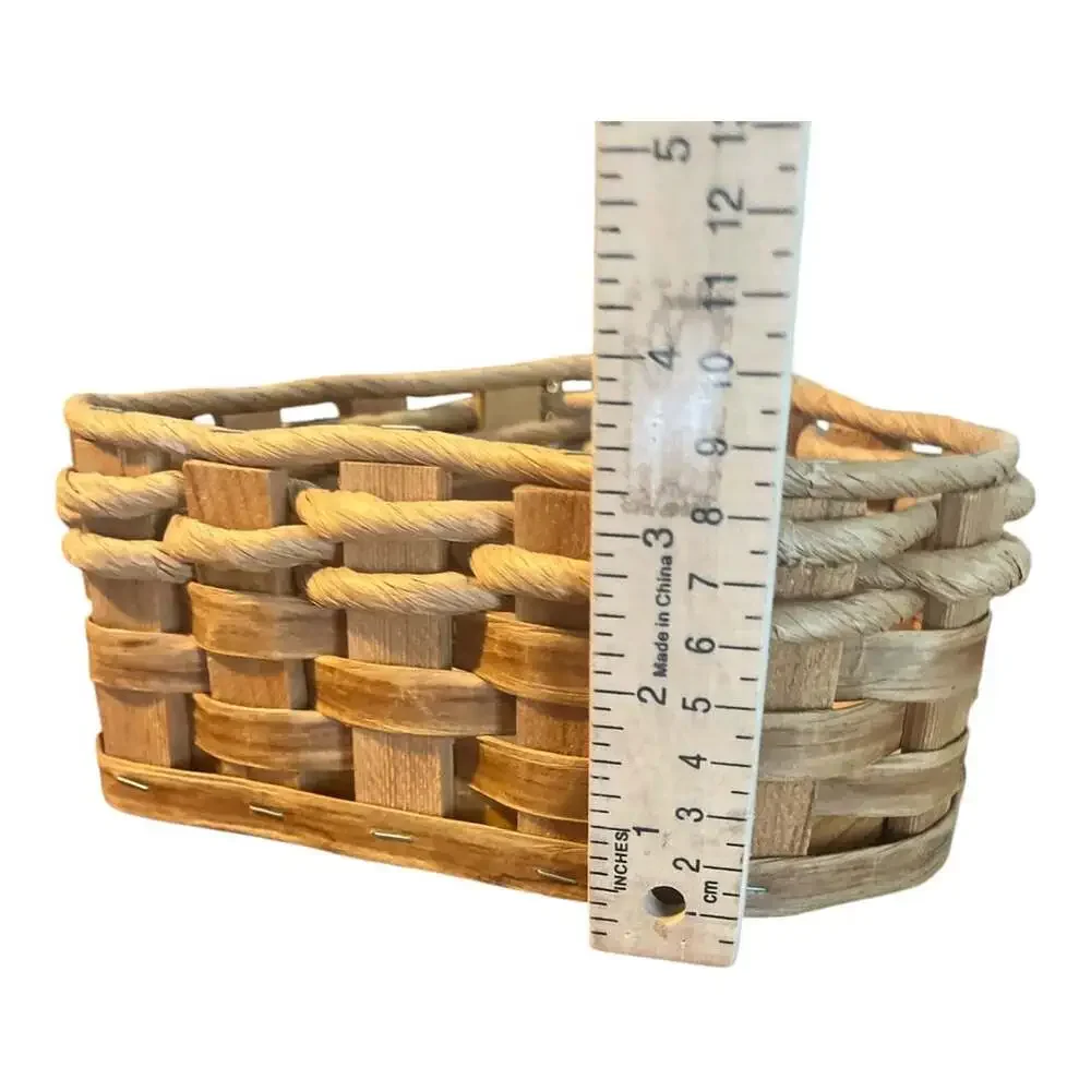 Unbranded deep shaped has